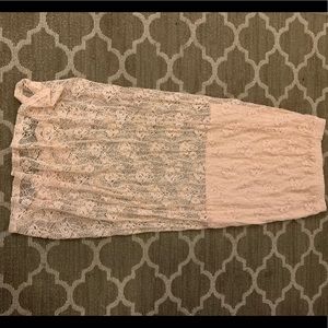 Lace skirt